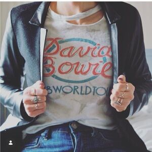 American Eagle Outfitters White Graphic Tee